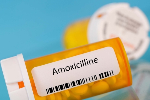 Amoxicilline.,Amoxicilline,Pills,In,Rx,Prescription,Drug,Bottle